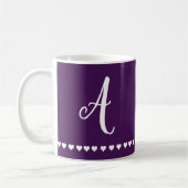 Elegant Eggplant Lila und White Monogram Initial Kaffeetasse (Links)