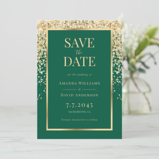 Elegant Emerald Green Gold Confetti Wedding Save The Date (Stehend Vorderseite)