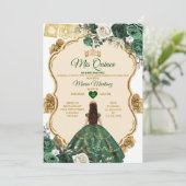 Elegant Emerald Green & Gold Crown Quinceñera Einladung (Stehend Vorderseite)