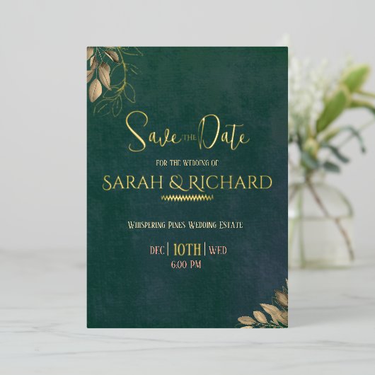 Elegant Emerald Green Velvet Save the Date Folieneinladung (Stehend vorne)