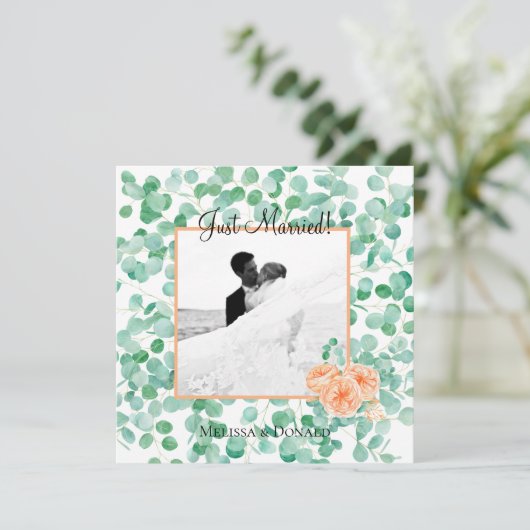 Elegant Eucalyptus Green Peach Floral Just Married (Stehend Vorderseite)