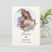 Elegant Eucalyptus Greenerity Script-Foto Einladung (Stehend Vorderseite)