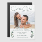Elegant Eucalyptus Leaf Save the Date Foto Magnet (Vorne/Hinten)