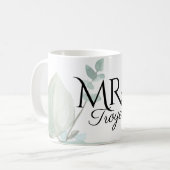 Elegant Eucalyptus Mrs Bride Custom Wedding Kaffeetasse (Vorderseite Links)