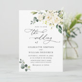 Elegant Eucalyptus White Roses Grüne Hochzeit Einladung (Stehend Vorderseite)