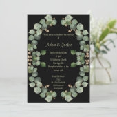 Elegant Eucalyptus Wreath Wedding Black Einladung (Stehend Vorderseite)
