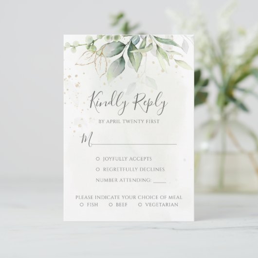Elegant Eukalyptus Blätter Grüne Goldhochzeit RSVP Karte (Stehend Vorderseite)