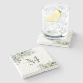 Elegant Eukalyptus Botanical Greenerity Monogram Steinuntersetzer (Seitenansicht)