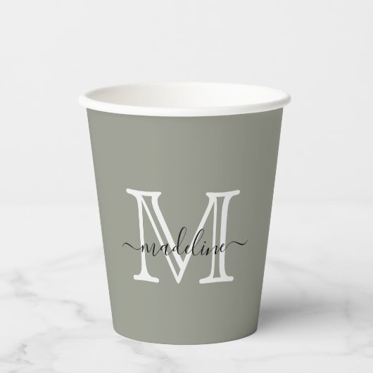 Elegant Evergreen Fog Script Monogram Pappbecher (Vorderseite)