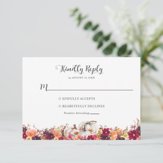 Elegant Fall Floral Pumpkin Wedding RSVP (Stehend Vorderseite)