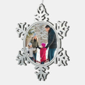 Elegant Family Photo Holiday Personalize Schneeflocken Zinn-Ornament (Rechts)