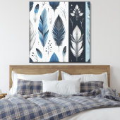 Elegant Feather Symphony in Blue & Silver Leinwanddruck (Insitu (Schlafzimmer))