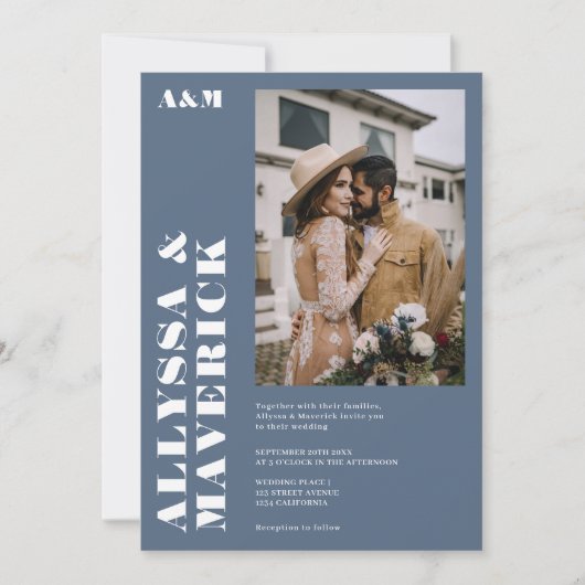 Elegant feines, weißes, staubblaues Foto Einladung (Vorderseite)