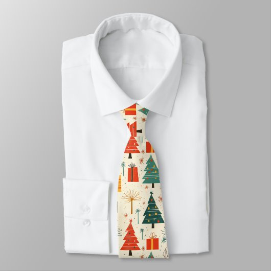 Elegant Festive Christmas Tree and Gifts Pattern  Krawatte (Gebunden)