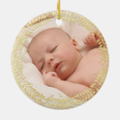 Elegant First Christmas Gold Wreath Keramik Ornament (Hinten)
