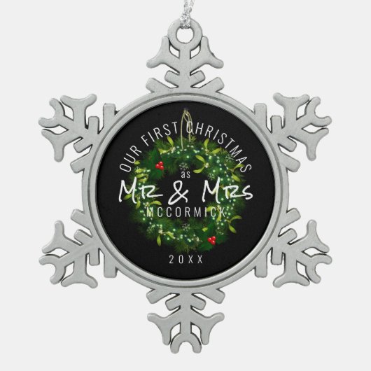 Elegant First Christmas Mr. Wreath Personalisiert Schneeflocken Zinn-Ornament (Vorderseite)