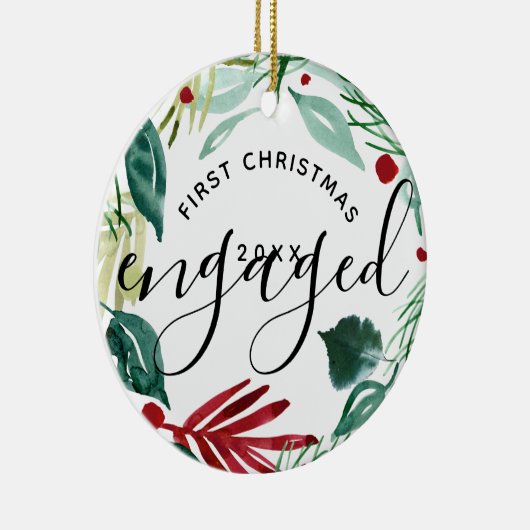 Elegant First Christmas Verlobt Greenerity Wreath Keramik Ornament (Rechts)