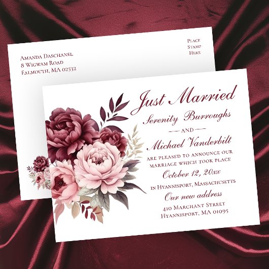 Elegant floral Burgundy Peony Just Married Wedding Ankündigungspostkarte