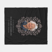 Elegant Floral Memorial Photo In Loving Memory  Fleecedecke (Vorderseite (Horizontal))