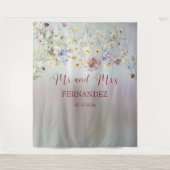 Elegant Floral Mr. und Mrs. Wedding Tapestry Wandteppich (Vorderseite)