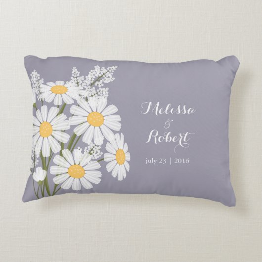 Elegant Floral White Daisies Wedding Zierkissen (Rückseite)