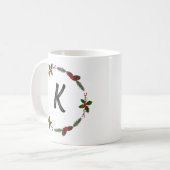 Elegant Floral Wreath Monogram Initial Christmas Kaffeetasse (Vorderseite Links)