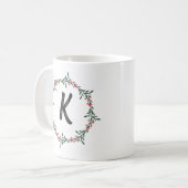 Elegant Floral Wreath Monogram Initial Christmas Kaffeetasse (Vorderseite Links)
