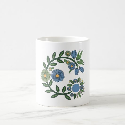 Elegant Floral Wreath Wird Blue & Green Botanical Kaffeetasse (Mittel)