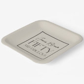 Elegant Gentlemen's Personalisiert Fifty & Fabulou Pappteller (Gewinkelt)