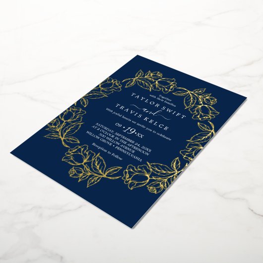 Elegant Gilded Floral Gold Foil Navy Blue Wedding Folieneinladung (Gedreht)