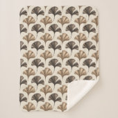 Elegant Ginkgo Leaf Pattern in Neutral Tones Sherpadecke (Vorderseite)
