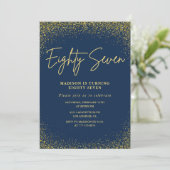 Elegant Glam Navy Gold Glitzer 87. Geburtstag Einladung (Stehend Vorderseite)