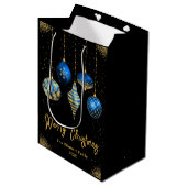 Elegant Gold and Blue Ornament Christmas Mittlere Geschenktüte (Vorderseite Schrägansicht)