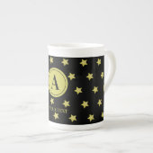 Elegant Gold & Black Star Pattern Monogram Porzellantasse (Vorderseite Rechts)