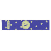 Elegant Gold & Blue Star Pattern Monogram Kurzer Tischläufer (Horizontal)