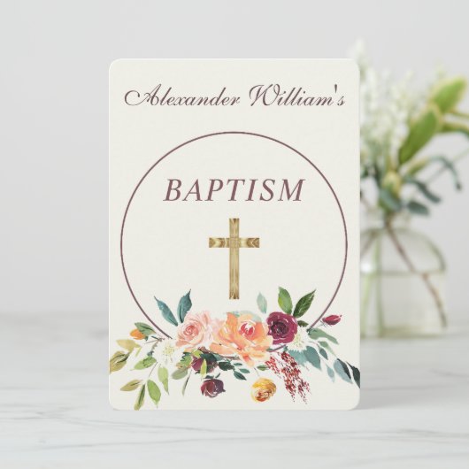Elegant Gold Burgundy Floral Baby Christening Einladung (Stehend Vorderseite)