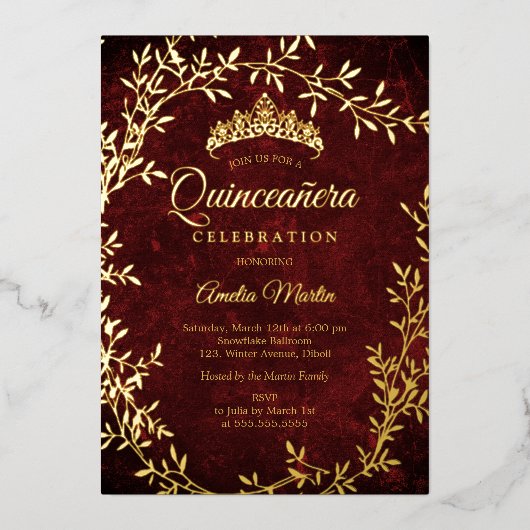 Elegant Gold Burgundy Leaf Wreath Quinceanera Folieneinladung (Vorderseite)
