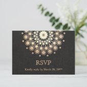 Elegant Gold Circle Motif Black Linen Look RSVP Karte (Stehend Vorderseite)