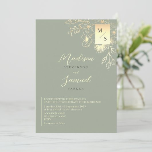 Elegant Gold Floral Sage Green Wedding Einladung (Stehend Vorderseite)