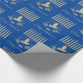 Elegant Gold Flying Dove Menorah Blue Hanukkah Geschenkpapier (Ecke)