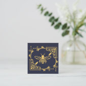 Elegant Gold Foil Logo Bee on Navy Blue Quadratische Visitenkarte (Stehend Vorderseite)