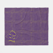 Elegant Gold Foil Polka Punkte auf Lila Monogramm Fleecedecke (Vorderseite (Horizontal))