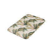 Elegant Gold & Green Leaf Pattern Touch of Pink Badematte (Schrägansicht)