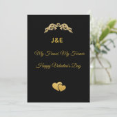 Elegant Gold Heart & Black Gradient Personalized V Einladung (Stehend Vorderseite)