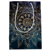 Elegant Gold Mandala Blue Galaxy Mittlere Geschenktüte (Vorderseite)