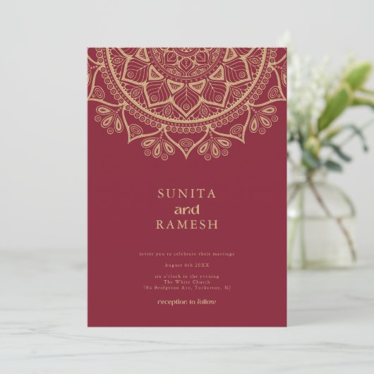 Elegant Gold Mandala Dark Red Indian Wedding Einladung (Stehend Vorderseite)