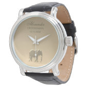 Elegant Gold Monogram Armbanduhr (Schrägansicht)