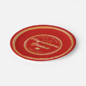 Elegant Gold | Red Grad Cap Class of 2023 Pappteller (Schrägansicht)