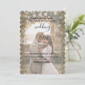 Elegant Gold Scalloped Photo Wedding Invitation Einladung (Stehend Vorderseite)