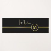 Elegant Gold Signature Monogram on Black Yogamatte (Vorderseite (Horizontal))